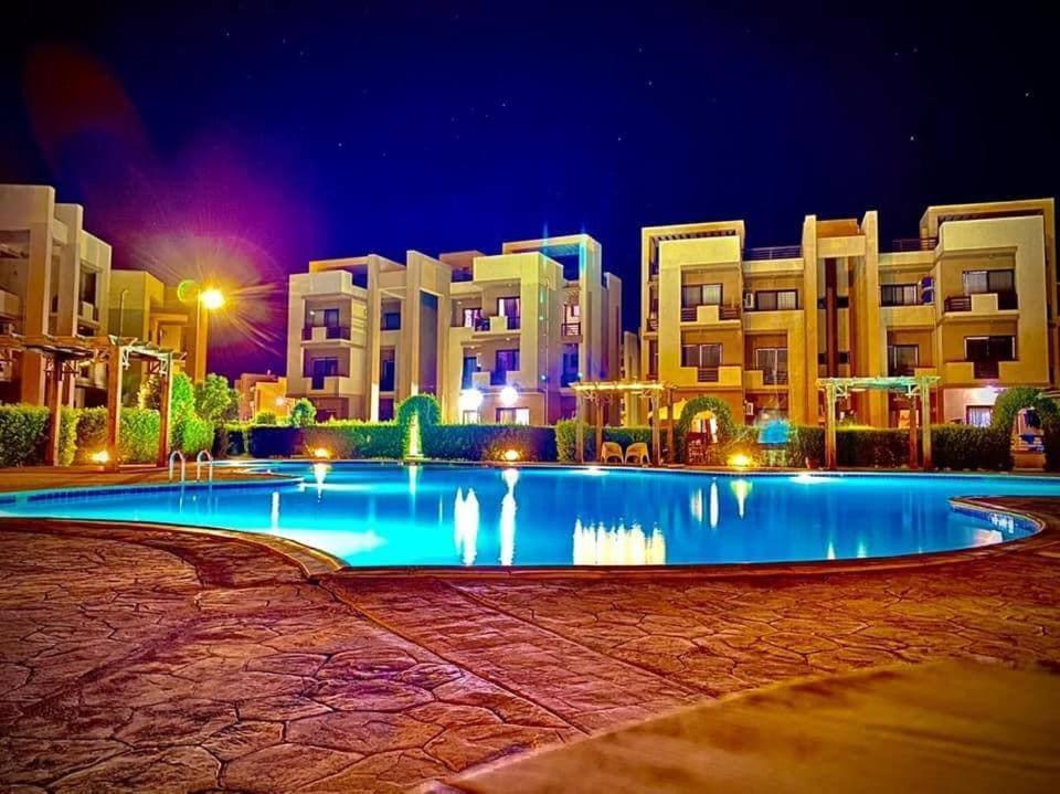 Amazing Chalet At Bluebay Asian Resort Pool View - Families Only Ain Suchna Exterior foto